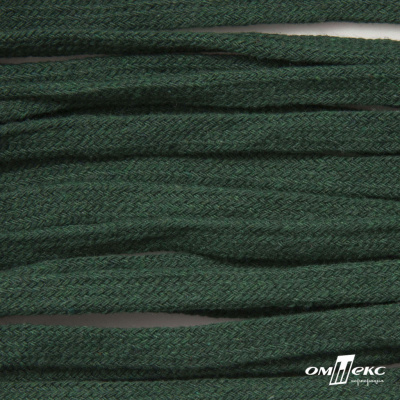 Шнур плетеный d-8 мм плоский, 70% хлопок 30% полиэстер, уп.85+/-1 м, цв.1016-т.зеленый - купить в Волгограде. Цена: 742.50 руб.